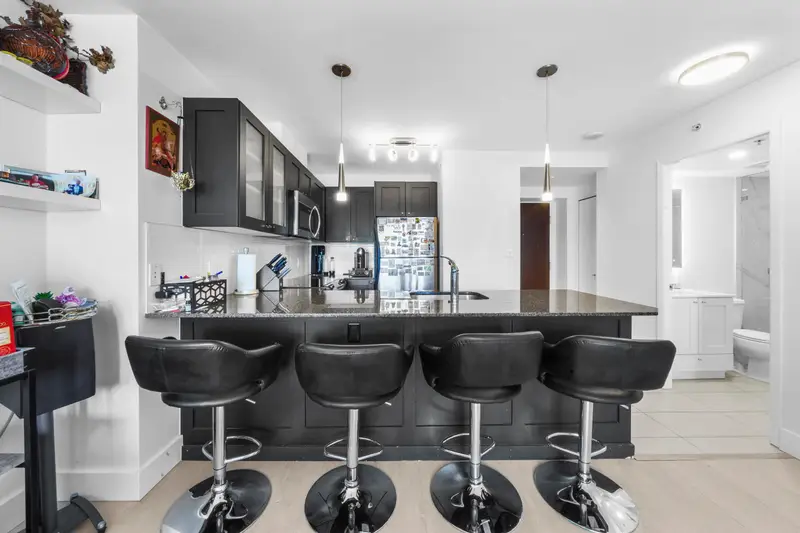 502 7225 ACORN AVENUE - photo 4 of 25