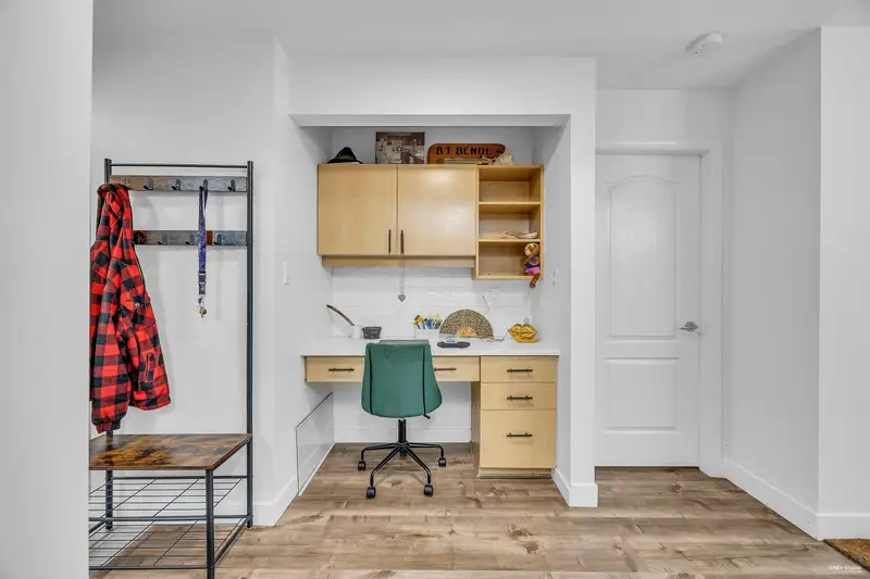 310 15220 E GUILDFORD DRIVE - photo 3 of 25