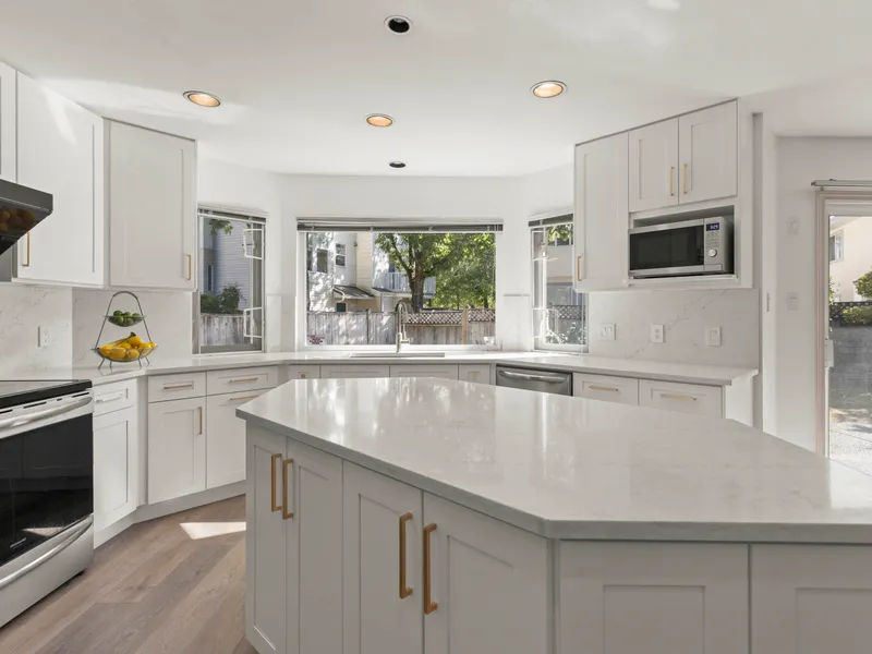 4580 CAMERON COURT - photo 2 of 25