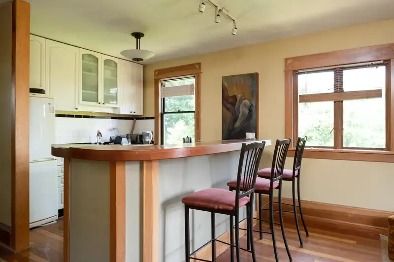 287 E 26TH AVENUE - photo 3 of 39