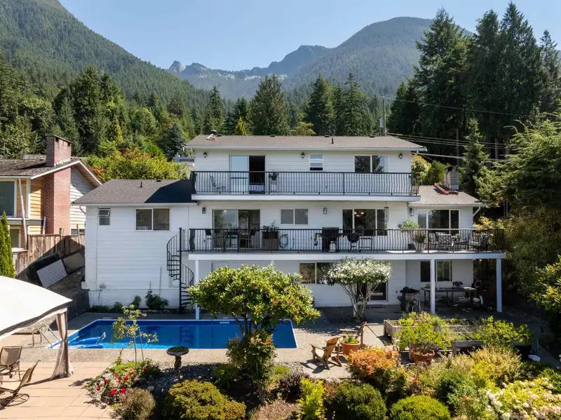 110 SEAVIEW PLACE - photo 1 of 40