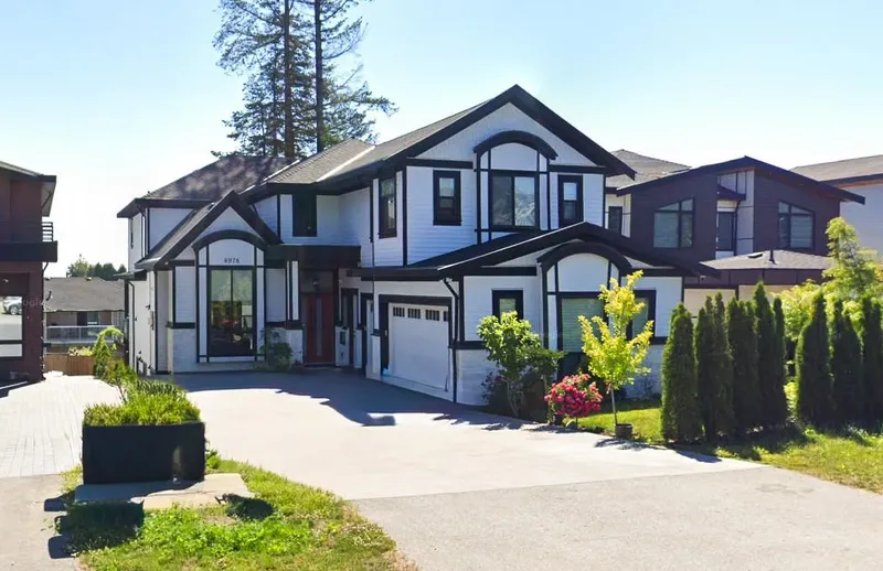 8978 160 STREET - photo 1 of 25