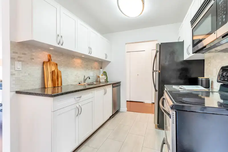417 1200 PACIFIC STREET - photo 4 of 30
