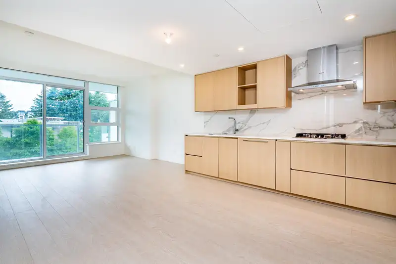 611 13778 100 AVENUE - photo 1 of 40