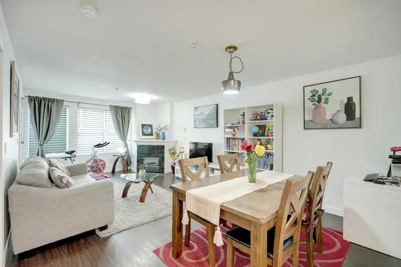 111 14885 100 AVENUE - photo 1 of 27