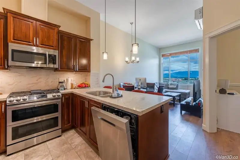 606 20290 86 AVENUE - photo 4 of 10