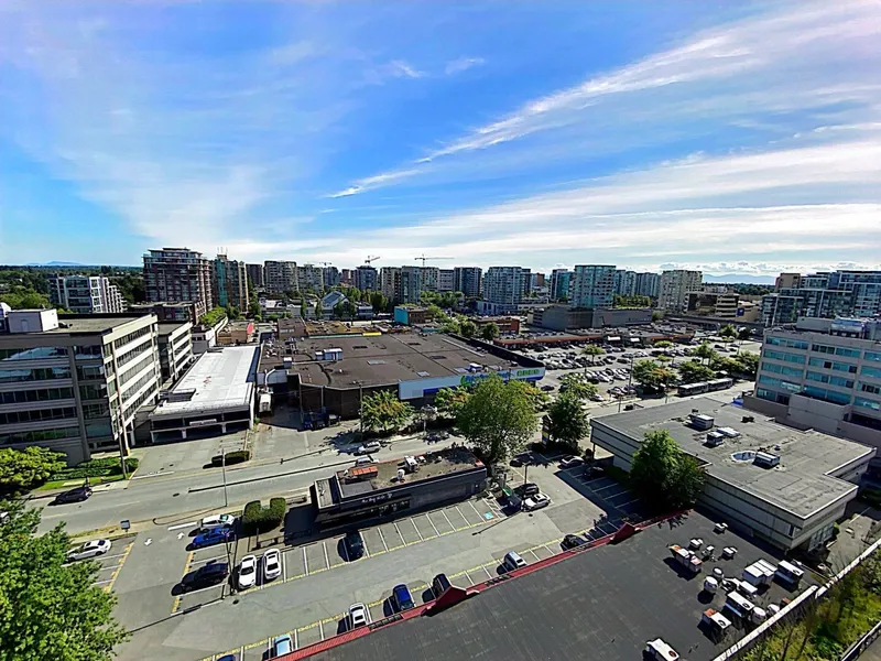 1605 8288 LANSDOWNE ROAD - photo 2 of 14