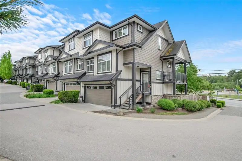 1 6350 142 STREET - photo 2 of 40