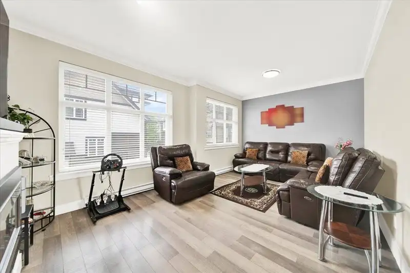 1 6350 142 STREET - photo 4 of 40