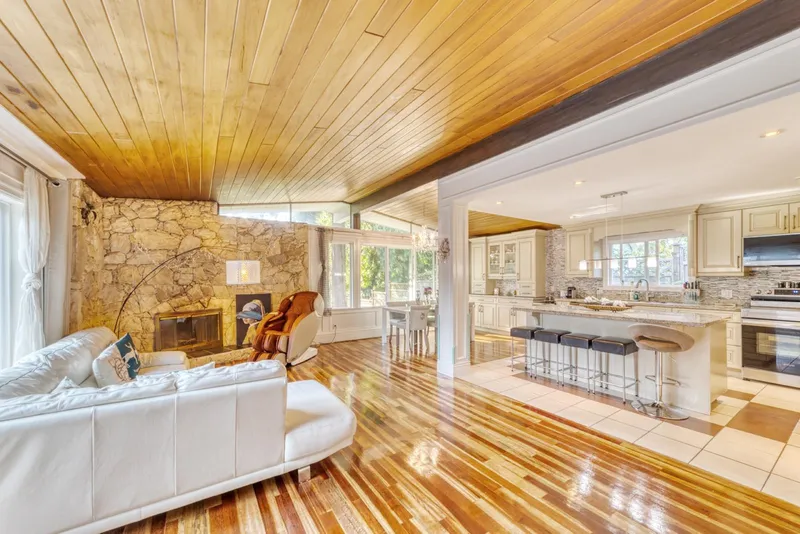 990 KINSAC STREET - photo 1 of 25