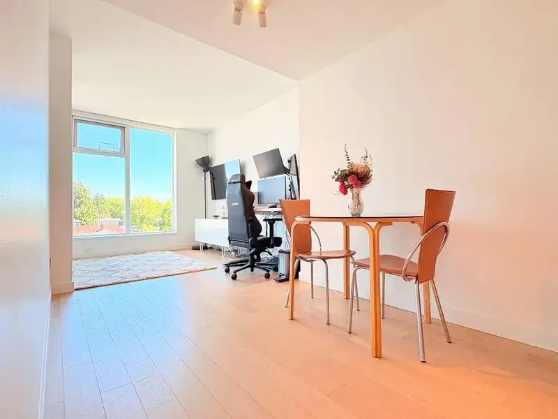 522 2220 KINGSWAY - photo 3 of 27