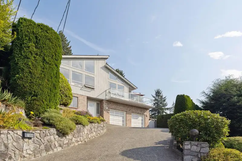 1084 CHAMBERLAIN DRIVE - photo 1 of 40