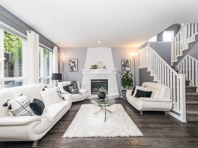 14579 33B AVENUE - photo 3 of 25