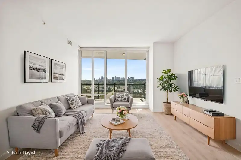 3307 2085 SKYLINE COURT - photo 1 of 36