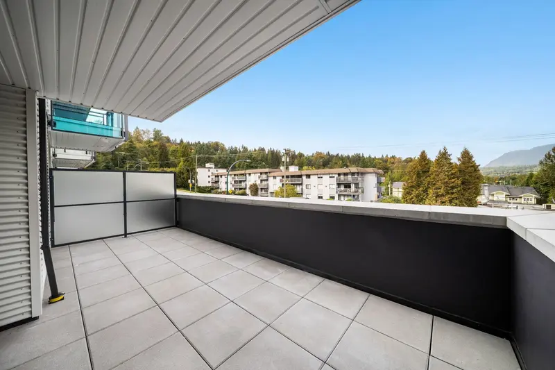 213 2015 ST. JOHNS STREET - photo 4 of 25