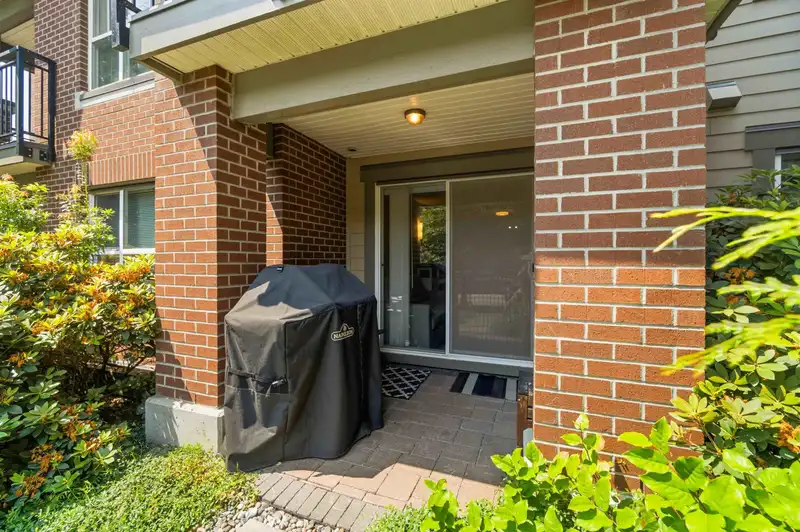 110 5889 IRMIN STREET - photo 3 of 29