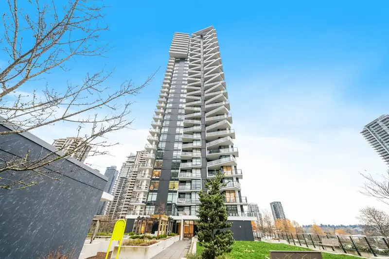 2407 2181 MADISON AVENUE - photo 1 of 13