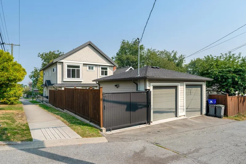 5222 ARGYLE STREET - photo 4 of 16