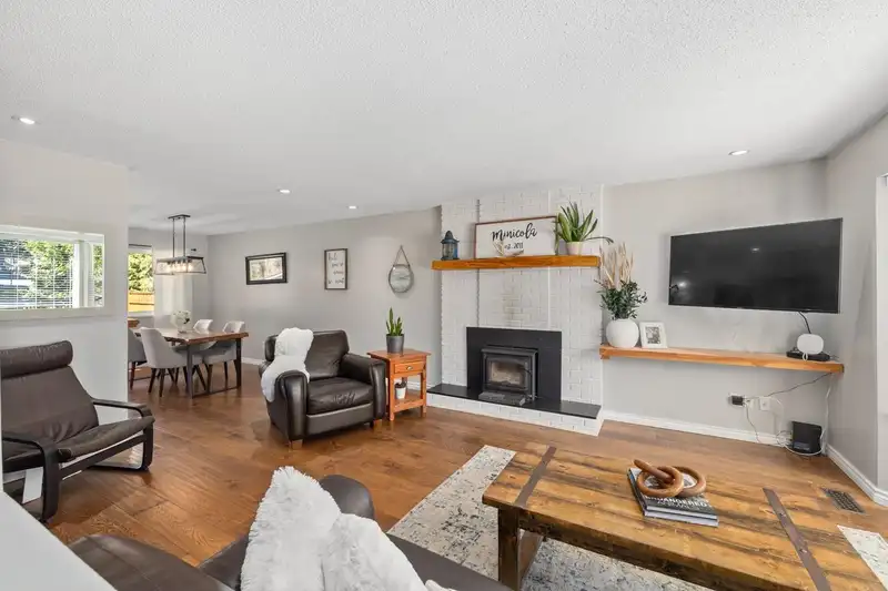 1715 IMPERIAL AVENUE - photo 1 of 34