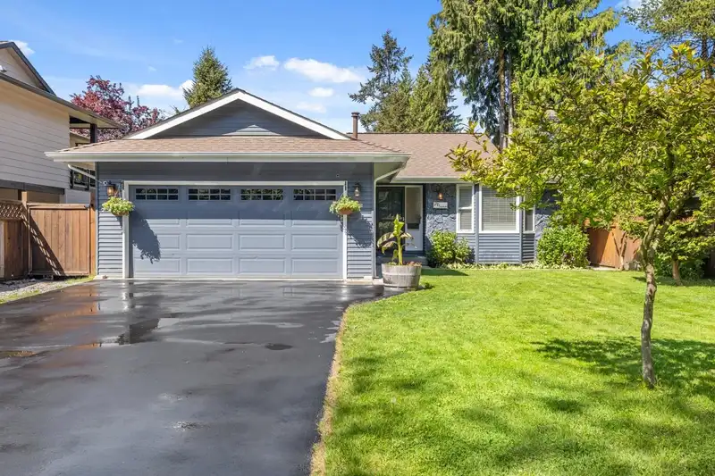 1715 IMPERIAL AVENUE - photo 2 of 34