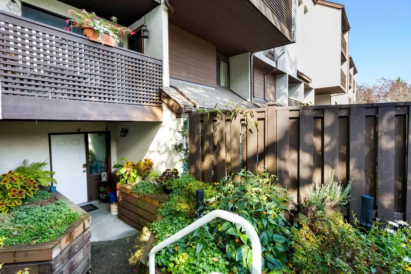 6 340 GINGER DRIVE - photo 4 of 25