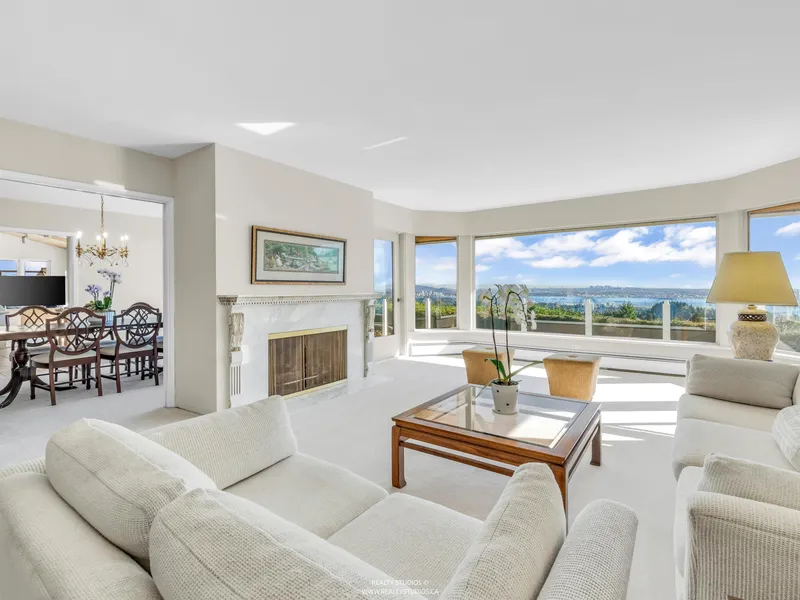 1331 CHARTWELL DRIVE - photo 2 of 25