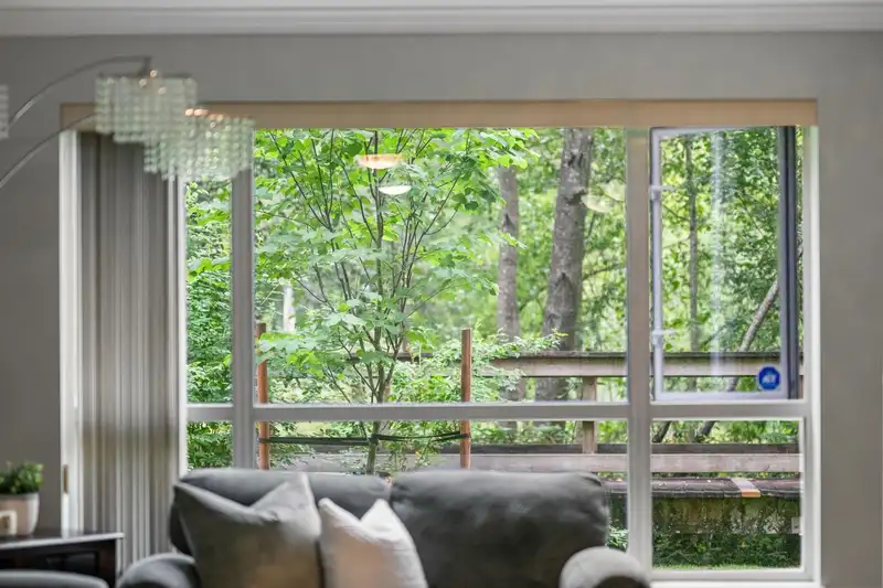 107 2551 PARKVIEW LANE - photo 1 of 40