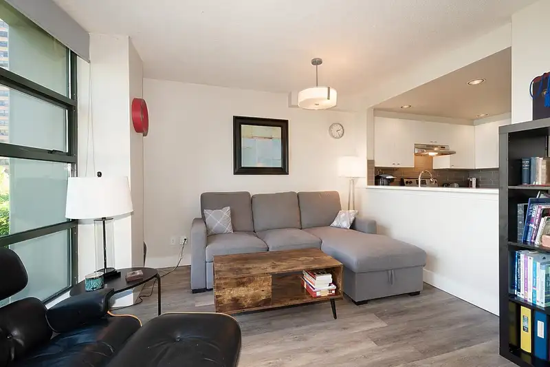 305 1688 ROBSON STREET - photo 3 of 29