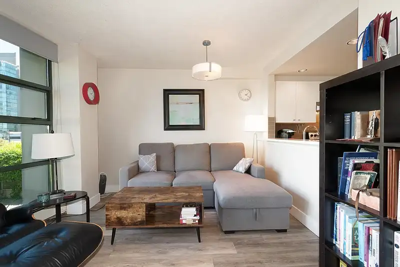 305 1688 ROBSON STREET - photo 4 of 29