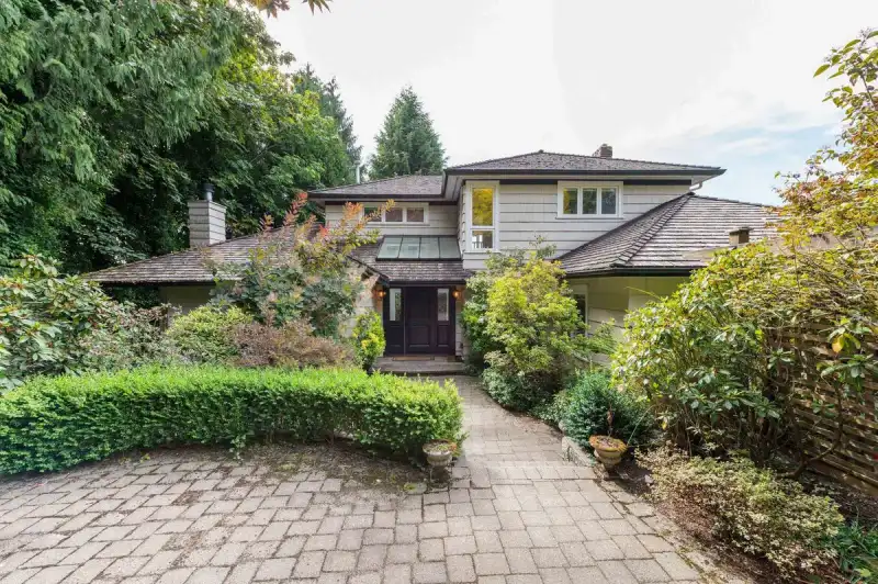 1340 PALMERSTON AVENUE - photo 1 of 40