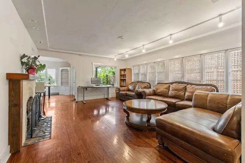 1340 PALMERSTON AVENUE - photo 3 of 40