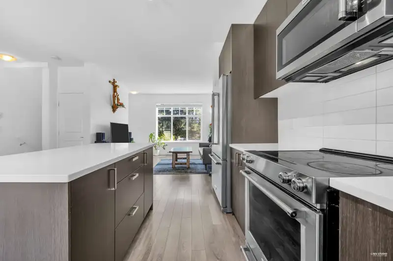 45 15489 99A AVENUE - photo 4 of 40