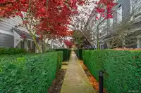 151 15230 GUILDFORD DRIVE - thumbnail 2