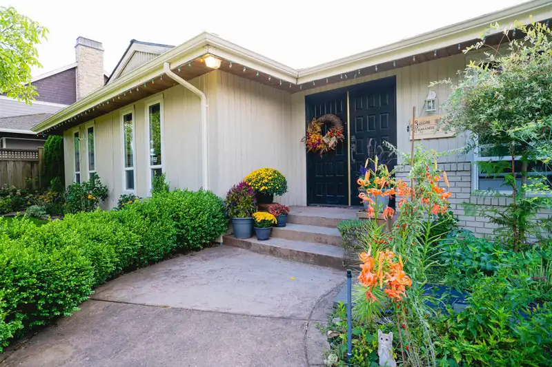 2283 204A STREET - photo 4 of 40