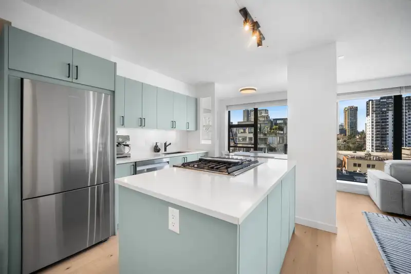 1003 1723 ALBERNI STREET - photo 2 of 39