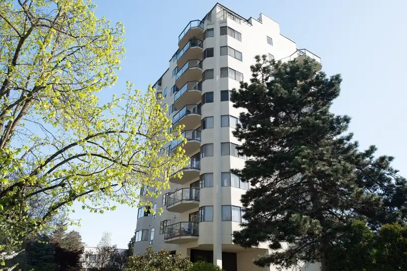 5B 1568 W 12TH AVENUE - photo 1 of 40