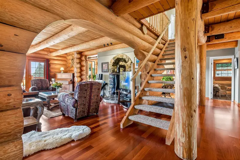 16937 0 AVENUE - photo 3 of 25