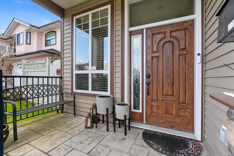 11288 87A AVENUE - photo 2 of 25