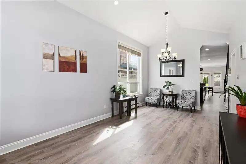 11288 87A AVENUE - photo 4 of 25
