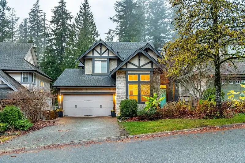 30 HAWTHORN DRIVE - photo 1 of 40