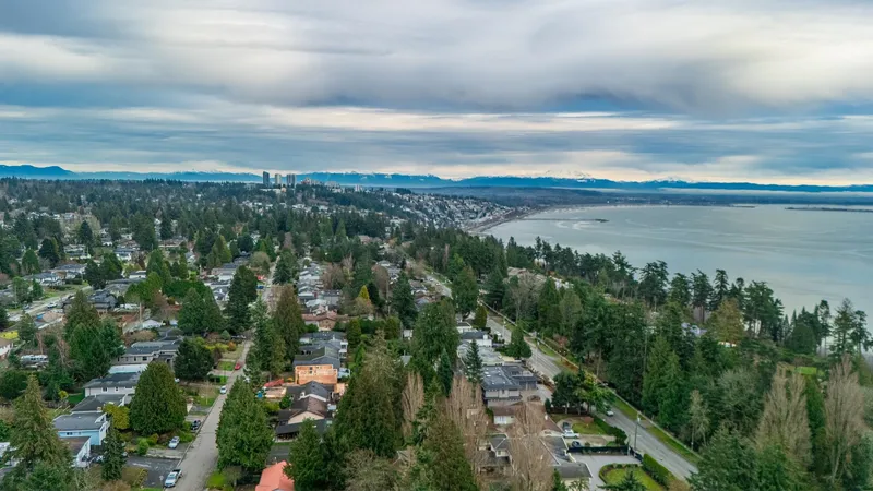 13600 BLACKBURN AVENUE - photo 1 of 25