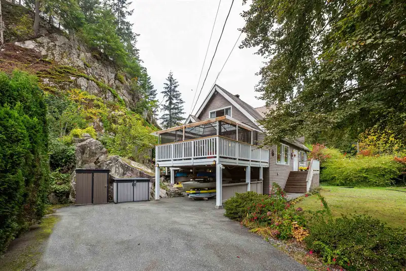 5607 EAGLE HARBOUR ROAD - photo 2 of 40