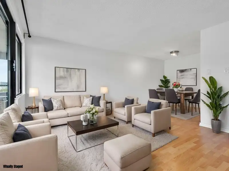 704 1026 QUEENS AVENUE - photo 1 of 37