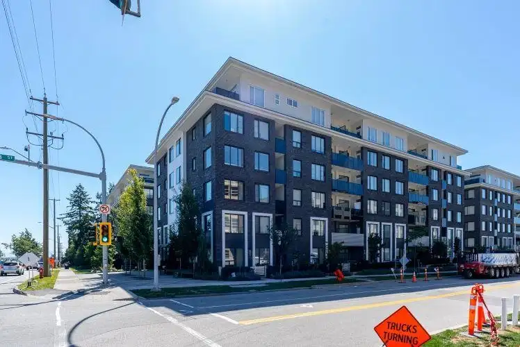 304 15848 FRASER HIGHWAY - photo 2 of 29