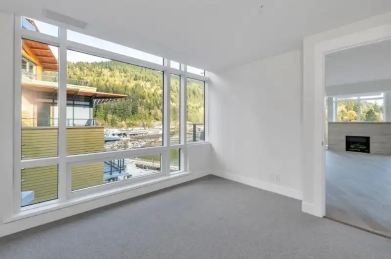 603 6699 NELSON AVENUE - photo 2 of 12