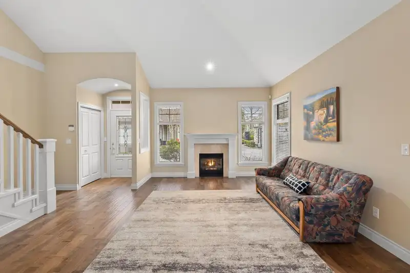 1 15075 27A AVENUE - photo 3 of 34