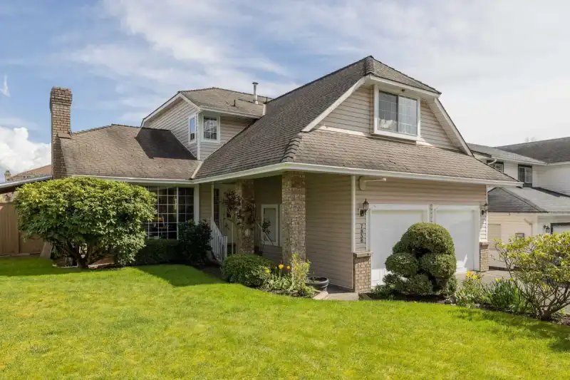7838 160 STREET - photo 1 of 40