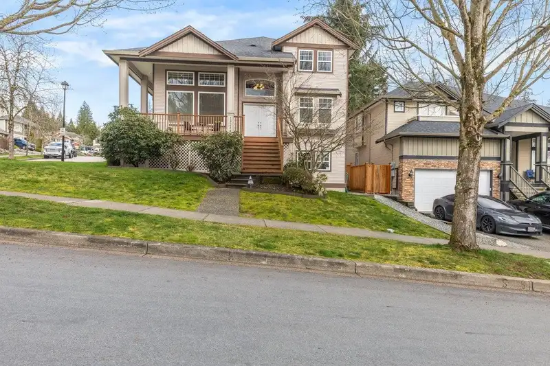13238 237A STREET - photo 2 of 40