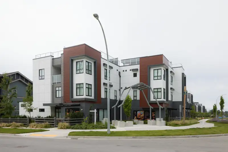 6 6983 204 STREET - photo 1 of 29