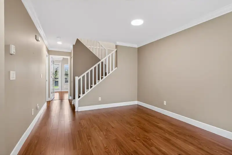 12 23085 118 AVENUE - photo 4 of 38